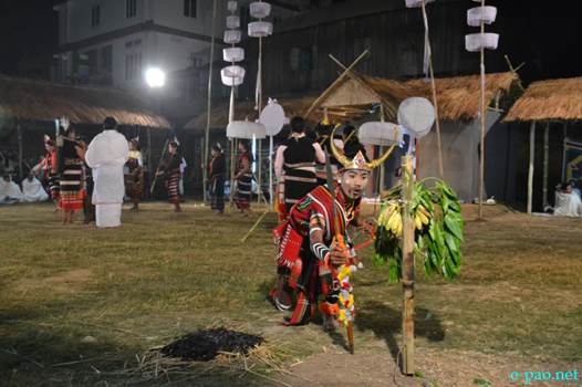 Lairoi Numit including Haoba Nurabi Khumei at Umanglai Haraoba (Kanglei) Festival, 2013  :: 07 December 2013