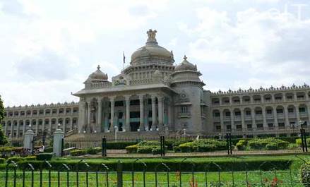 http://www.india-tour.net/south-india/images/vidhan-sabha-bangalore.jpg