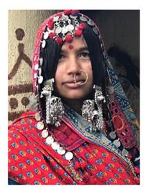 A picture containing human face, person, clothing, smile

Description automatically generated