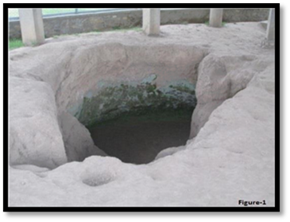 A hole in the rock

Description automatically generated